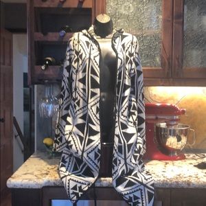 Midi geometric designed sweater